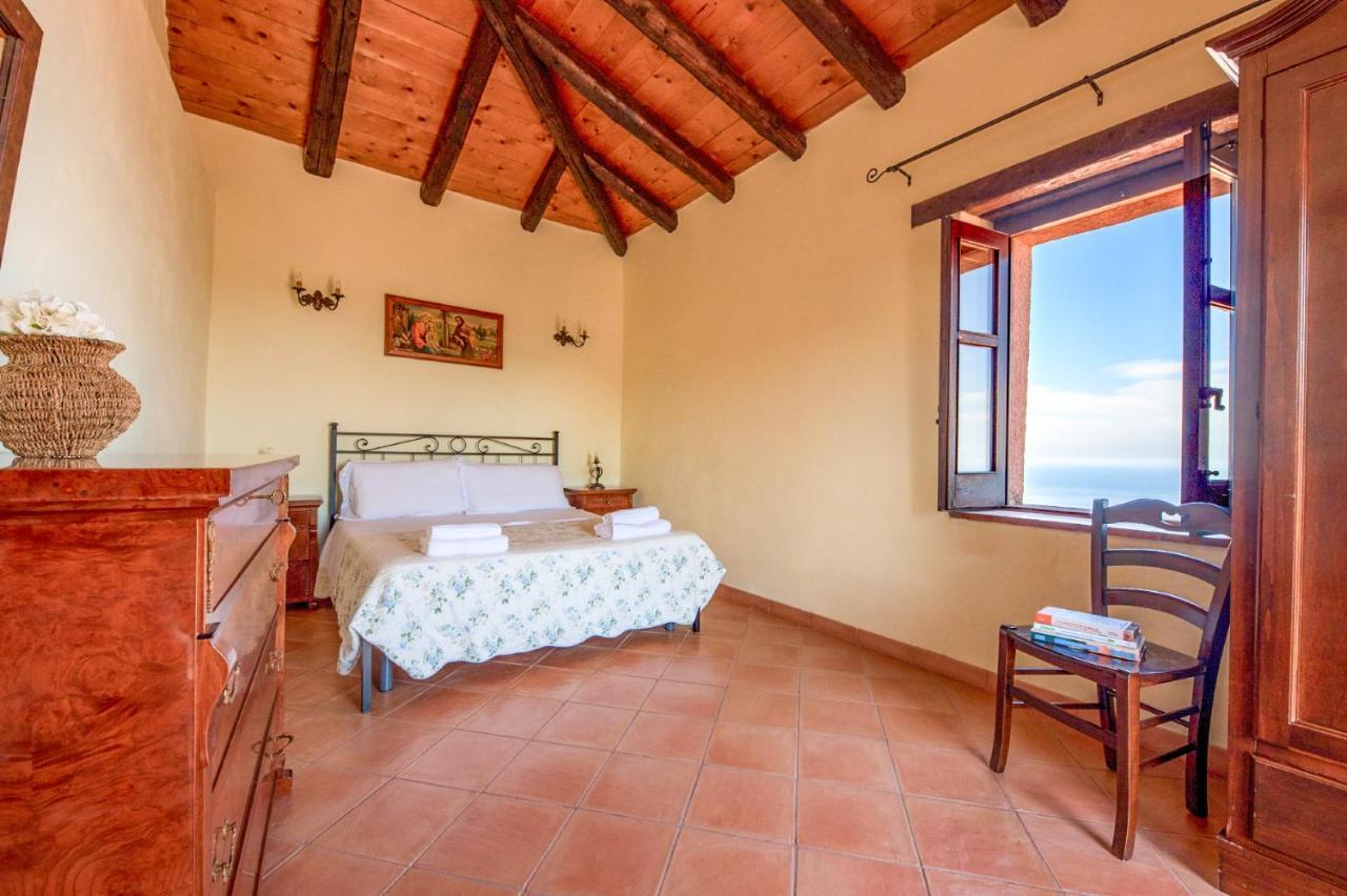 Apartment Balcone Crimaldi